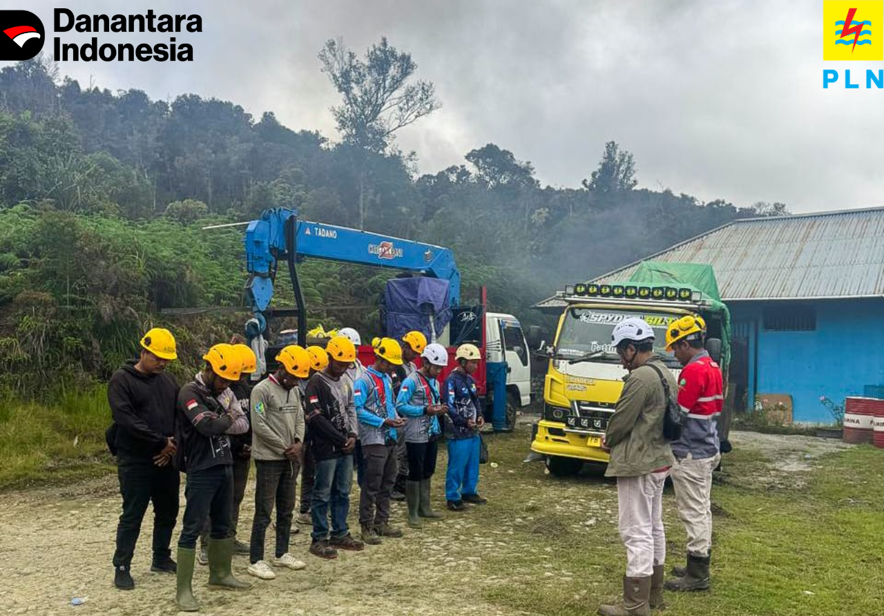 Tembus Medan Berat, PLN Hadirkan Listrik 24 Jam untuk 1.396 Rumah Tangga di Pegunungan Arfak, Papua Barat